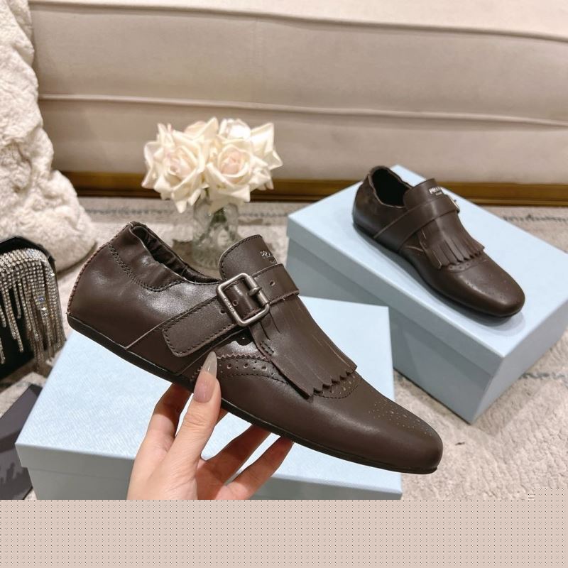 Pra*a leather shoes
